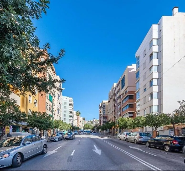 Apartment With Private Terrace, Kingsize Bed, Highspeed-Wifi & Ac Malaga