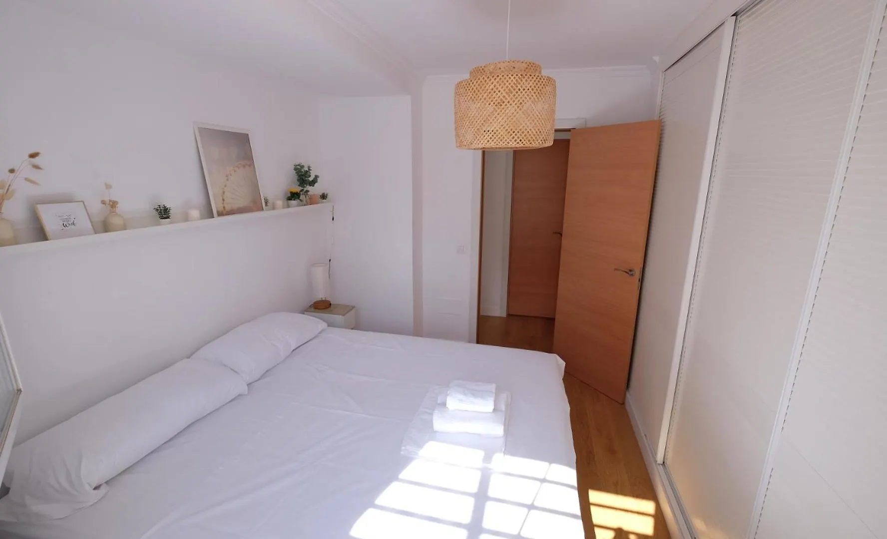 Apartment With Private Terrace, Kingsize Bed, Highspeed-Wifi & Ac Malaga 0*,