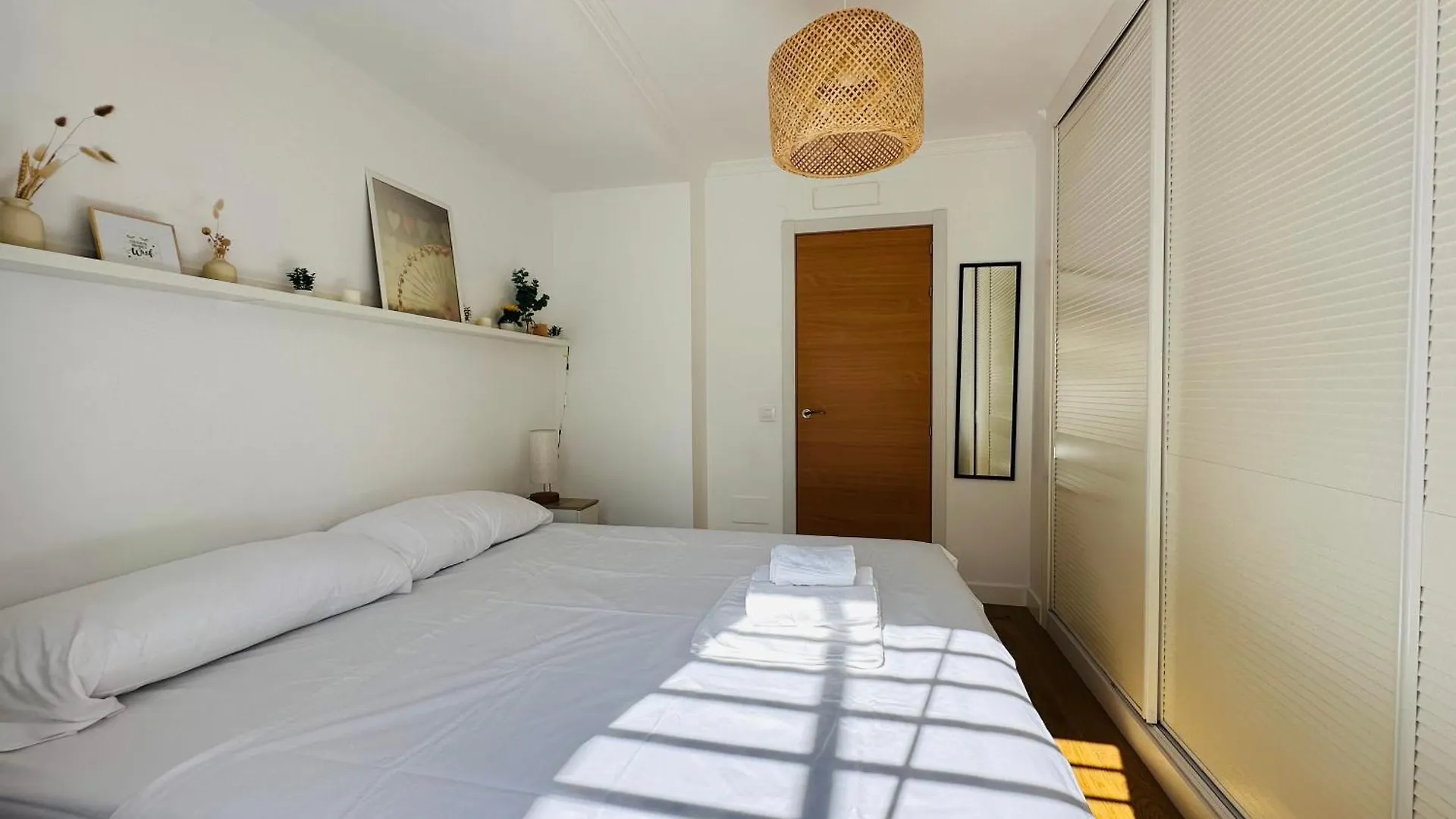 Apartment With Private Terrace, Kingsize Bed, Highspeed-Wifi & Ac Malaga 0*,  Spain