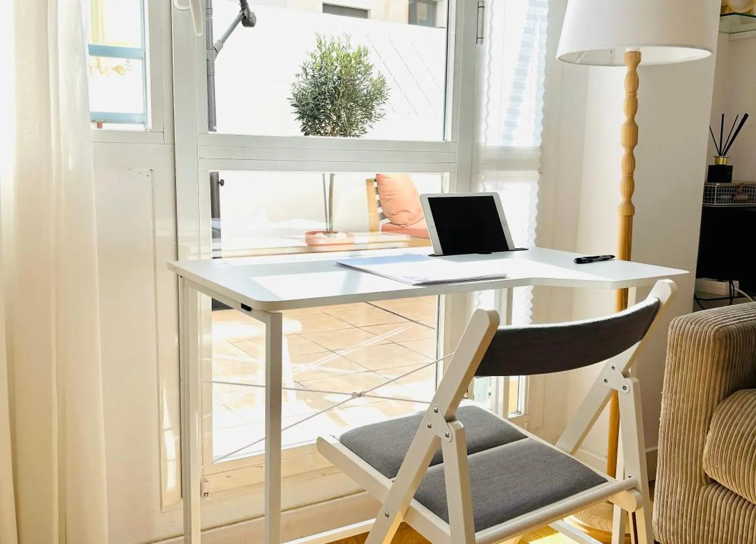 Apartment With Private Terrace, Kingsize Bed, Highspeed-Wifi & Ac Málaga