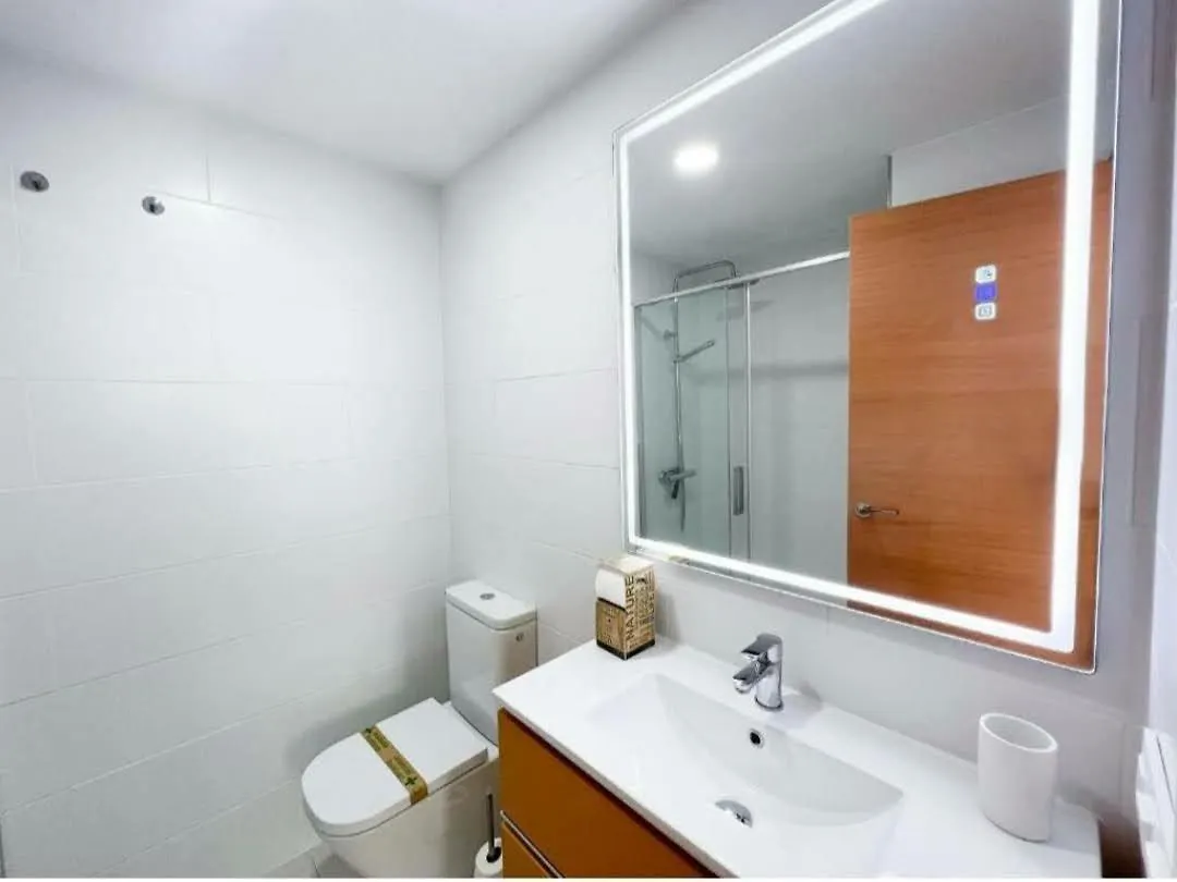 Apartment With Private Terrace, Kingsize Bed, Highspeed-Wifi & Ac Malaga 0*,